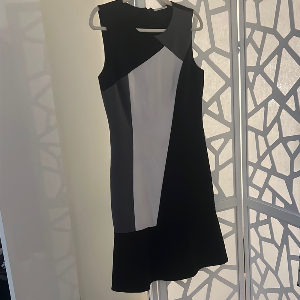 Tahari Black Sleeveless Sheath Dress Crew Neck Midi
